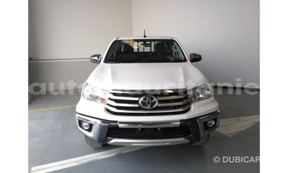 Buy Import Toyota Hilux White Car in Import - Dubai in Adrar Buy Import Toyota Hilux White Car in Import - Dubai in Adrar