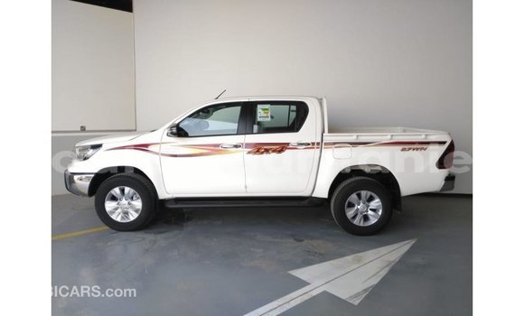 Buy Import Toyota Hilux White Car in Import - Dubai in Adrar Buy Import Toyota Hilux White Car in Import - Dubai in Adrar