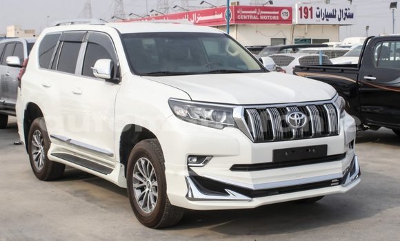 Acheter Import Voiture Toyota Prado Blanc à Import - Dubai, Adrar Acheter Import Voiture Toyota Prado Blanc à Import - Dubai, Adrar