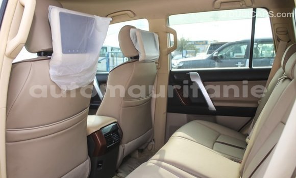 Acheter Import Voiture Toyota Prado Blanc à Import - Dubai, Adrar Acheter Import Voiture Toyota Prado Blanc à Import - Dubai, Adrar