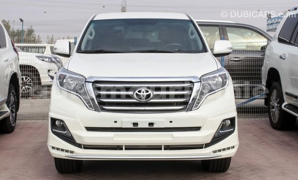 Acheter Import Voiture Toyota Prado Blanc à Import - Dubai, Adrar Acheter Import Voiture Toyota Prado Blanc à Import - Dubai, Adrar