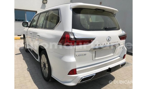 Acheter Import Voiture Lexus LX Blanc à Import - Dubai, Adrar Acheter Import Voiture Lexus LX Blanc à Import - Dubai, Adrar
