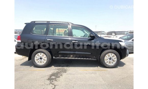 Acheter Import Voiture Toyota Land Cruiser Noir à Import - Dubai, Adrar Acheter Import Voiture Toyota Land Cruiser Noir à Import - Dubai, Adrar