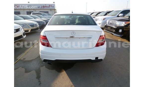 Acheter Import Voiture Mercedes-Benz 200 Blanc à Import - Dubai, Adrar Acheter Import Voiture Mercedes-Benz 200 Blanc à Import - Dubai, Adrar