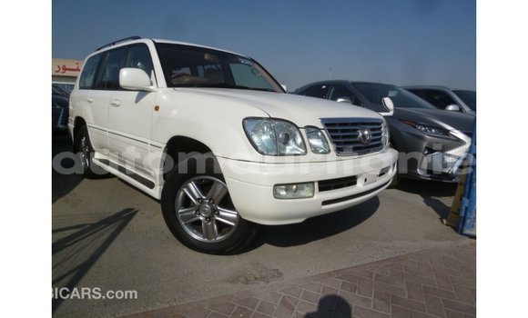 Acheter Import Voiture Toyota Land Cruiser Blanc à Import - Dubai, Adrar Acheter Import Voiture Toyota Land Cruiser Blanc à Import - Dubai, Adrar