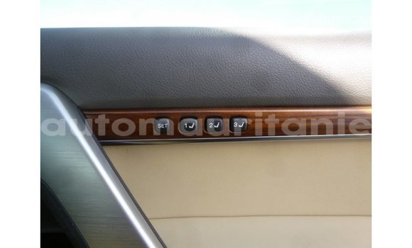 Acheter Import Voiture Toyota Land Cruiser Noir à Import - Dubai, Adrar Acheter Import Voiture Toyota Land Cruiser Noir à Import - Dubai, Adrar