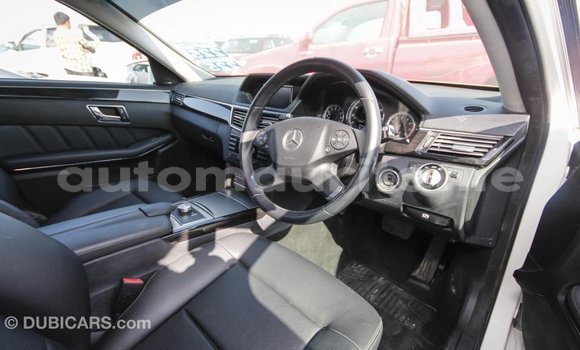 Acheter Import Voiture Mercedes-Benz 200 Blanc à Import - Dubai, Adrar Acheter Import Voiture Mercedes-Benz 200 Blanc à Import - Dubai, Adrar