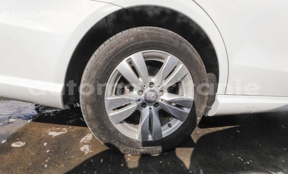 Acheter Import Voiture Mercedes-Benz 200 Blanc à Import - Dubai, Adrar Acheter Import Voiture Mercedes-Benz 200 Blanc à Import - Dubai, Adrar