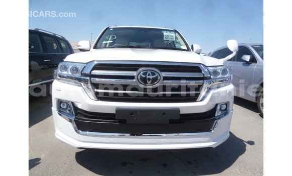 Acheter Import Voiture Toyota Land Cruiser Blanc à Import - Dubai, Adrar Acheter Import Voiture Toyota Land Cruiser Blanc à Import - Dubai, Adrar