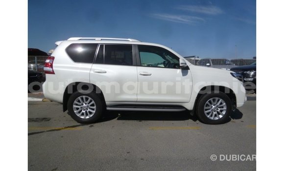 Acheter Import Voiture Toyota Prado Blanc à Import - Dubai, Adrar Acheter Import Voiture Toyota Prado Blanc à Import - Dubai, Adrar