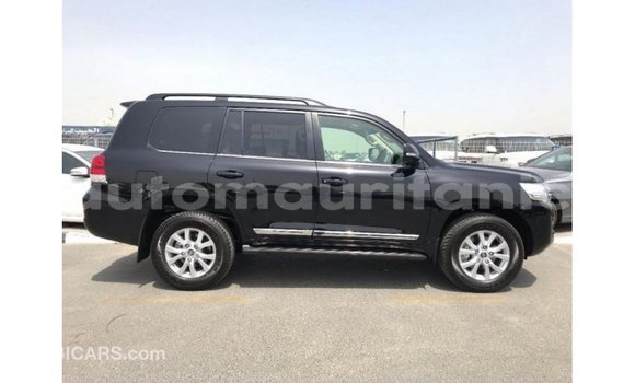 Acheter Import Voiture Toyota Land Cruiser Noir à Import - Dubai, Adrar Acheter Import Voiture Toyota Land Cruiser Noir à Import - Dubai, Adrar