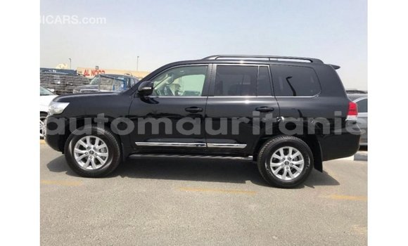 Acheter Import Voiture Toyota Land Cruiser Noir à Import - Dubai, Adrar Acheter Import Voiture Toyota Land Cruiser Noir à Import - Dubai, Adrar