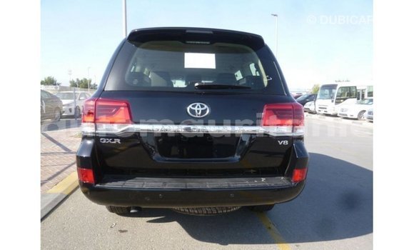 Acheter Import Voiture Toyota Land Cruiser Noir à Import - Dubai, Adrar Acheter Import Voiture Toyota Land Cruiser Noir à Import - Dubai, Adrar