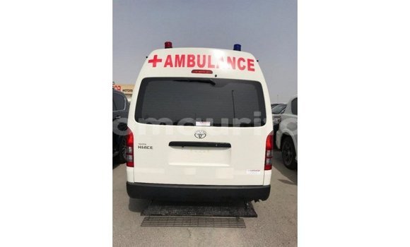 Acheter Import Voiture Toyota Hiace Blanc à Import - Dubai, Adrar Acheter Import Voiture Toyota Hiace Blanc à Import - Dubai, Adrar