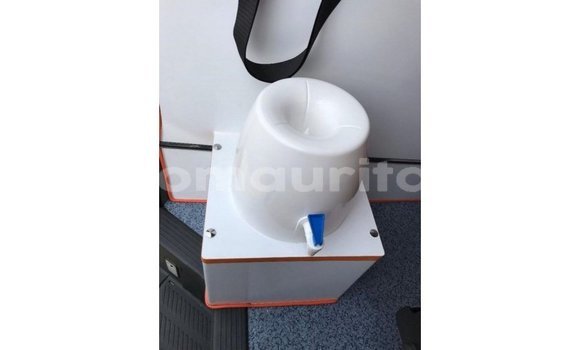 Acheter Import Voiture Toyota Hiace Blanc à Import - Dubai, Adrar Acheter Import Voiture Toyota Hiace Blanc à Import - Dubai, Adrar