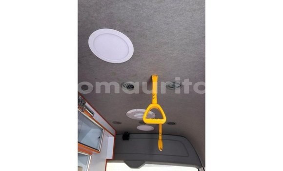 Acheter Import Voiture Toyota Hiace Blanc à Import - Dubai, Adrar Acheter Import Voiture Toyota Hiace Blanc à Import - Dubai, Adrar