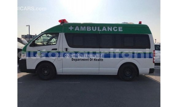 Acheter Import Voiture Toyota Hiace Blanc à Import - Dubai, Adrar Acheter Import Voiture Toyota Hiace Blanc à Import - Dubai, Adrar