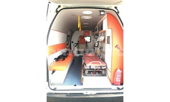 Acheter Import Voiture Toyota Hiace Blanc à Import - Dubai, Adrar Acheter Import Voiture Toyota Hiace Blanc à Import - Dubai, Adrar