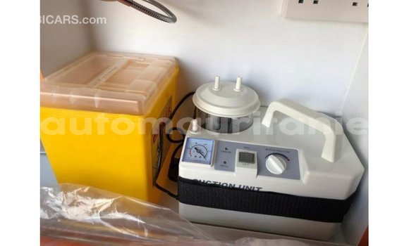 Acheter Import Voiture Toyota Hiace Blanc à Import - Dubai, Adrar Acheter Import Voiture Toyota Hiace Blanc à Import - Dubai, Adrar