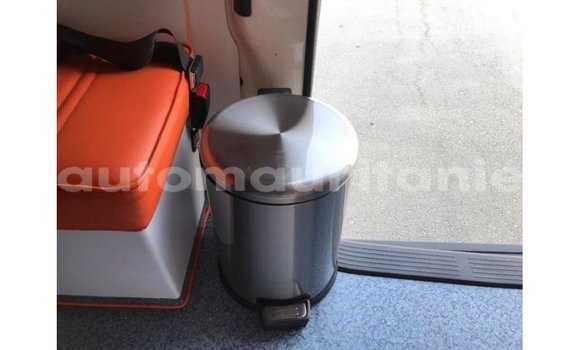 Acheter Import Voiture Toyota Hiace Blanc à Import - Dubai, Adrar Acheter Import Voiture Toyota Hiace Blanc à Import - Dubai, Adrar