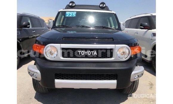 Acheter Import Voiture Toyota FJ Cruiser Noir à Import - Dubai, Adrar Acheter Import Voiture Toyota FJ Cruiser Noir à Import - Dubai, Adrar