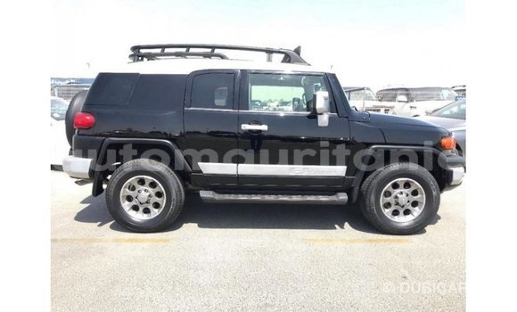 Acheter Import Voiture Toyota FJ Cruiser Noir à Import - Dubai, Adrar Acheter Import Voiture Toyota FJ Cruiser Noir à Import - Dubai, Adrar