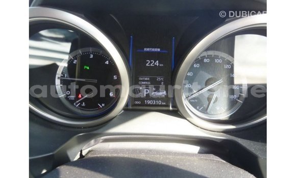 Acheter Import Voiture Toyota Prado Blanc à Import - Dubai, Adrar Acheter Import Voiture Toyota Prado Blanc à Import - Dubai, Adrar