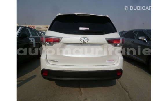 Acheter Import Voiture Toyota Kluger Blanc à Import - Dubai, Adrar Acheter Import Voiture Toyota Kluger Blanc à Import - Dubai, Adrar