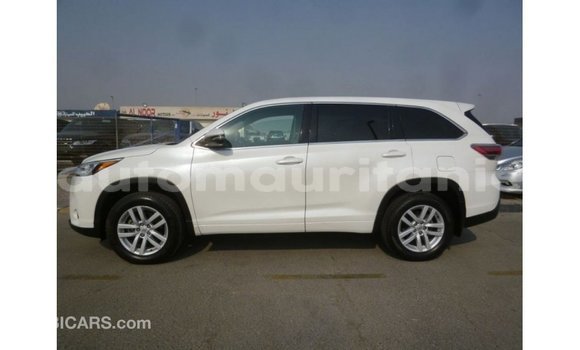 Acheter Import Voiture Toyota Kluger Blanc à Import - Dubai, Adrar Acheter Import Voiture Toyota Kluger Blanc à Import - Dubai, Adrar