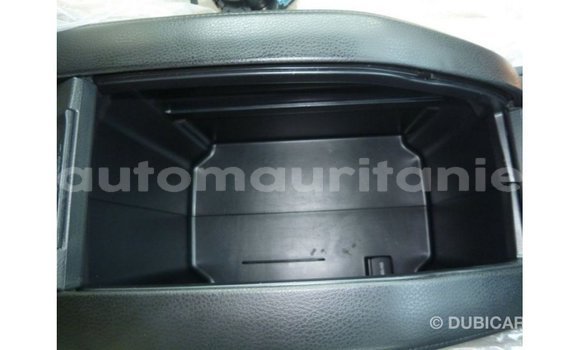 Acheter Import Voiture Toyota Kluger Blanc à Import - Dubai, Adrar Acheter Import Voiture Toyota Kluger Blanc à Import - Dubai, Adrar