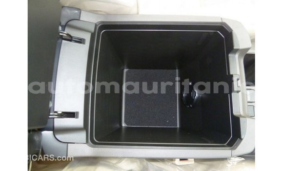 Acheter Import Voiture Toyota Prado Blanc à Import - Dubai, Adrar Acheter Import Voiture Toyota Prado Blanc à Import - Dubai, Adrar