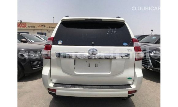 Acheter Import Voiture Toyota Prado Blanc à Import - Dubai, Adrar Acheter Import Voiture Toyota Prado Blanc à Import - Dubai, Adrar