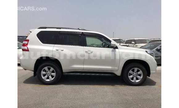 Acheter Import Voiture Toyota Prado Blanc à Import - Dubai, Adrar Acheter Import Voiture Toyota Prado Blanc à Import - Dubai, Adrar