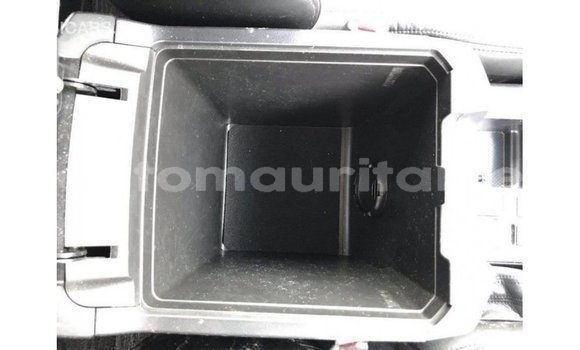 Acheter Import Voiture Toyota Prado Blanc à Import - Dubai, Adrar Acheter Import Voiture Toyota Prado Blanc à Import - Dubai, Adrar