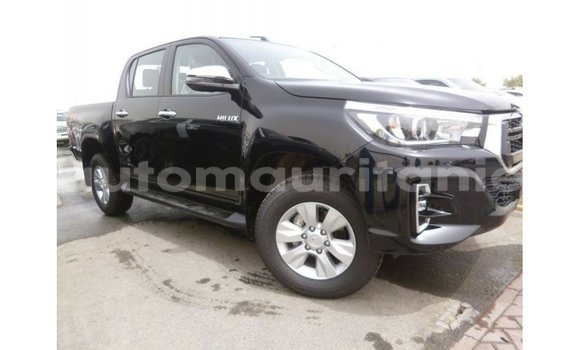 Acheter Import Voiture Toyota Hilux Noir à Import - Dubai, Adrar Acheter Import Voiture Toyota Hilux Noir à Import - Dubai, Adrar