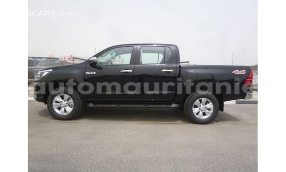 Acheter Import Voiture Toyota Hilux Noir à Import - Dubai, Adrar Acheter Import Voiture Toyota Hilux Noir à Import - Dubai, Adrar