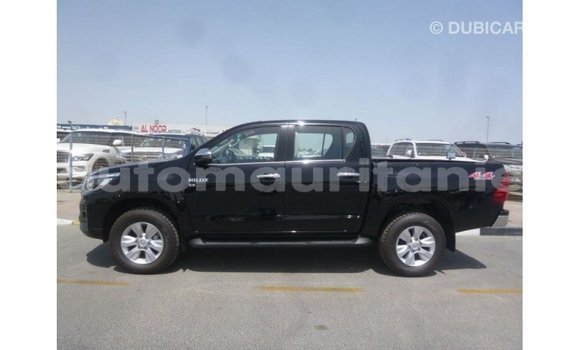 Acheter Import Voiture Toyota Hilux Noir à Import - Dubai, Adrar Acheter Import Voiture Toyota Hilux Noir à Import - Dubai, Adrar