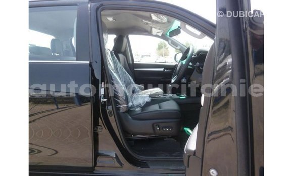 Acheter Import Voiture Toyota Hilux Noir à Import - Dubai, Adrar Acheter Import Voiture Toyota Hilux Noir à Import - Dubai, Adrar