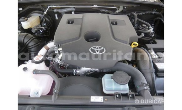 Acheter Import Voiture Toyota Hilux Noir à Import - Dubai, Adrar Acheter Import Voiture Toyota Hilux Noir à Import - Dubai, Adrar