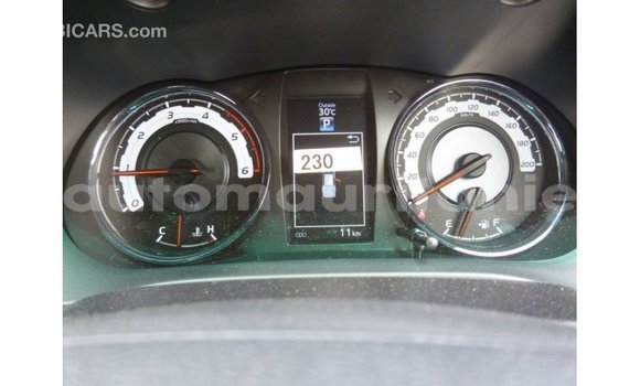 Acheter Import Voiture Toyota Hilux Blanc à Import - Dubai, Adrar Acheter Import Voiture Toyota Hilux Blanc à Import - Dubai, Adrar