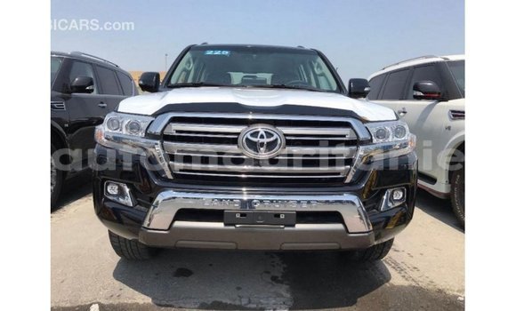 Acheter Import Voiture Toyota Land Cruiser Noir à Import - Dubai, Adrar Acheter Import Voiture Toyota Land Cruiser Noir à Import - Dubai, Adrar
