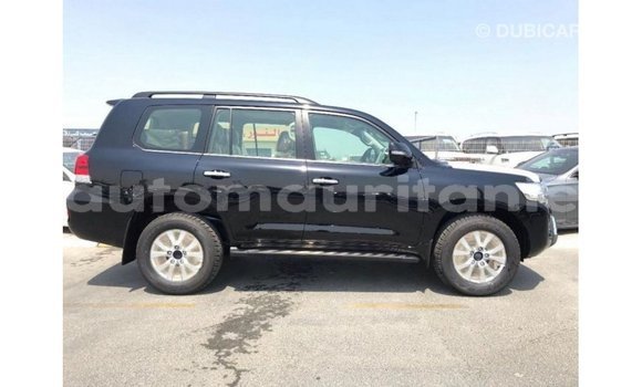 Acheter Import Voiture Toyota Land Cruiser Noir à Import - Dubai, Adrar Acheter Import Voiture Toyota Land Cruiser Noir à Import - Dubai, Adrar