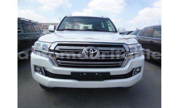 Acheter Import Voiture Toyota Land Cruiser Blanc à Import - Dubai, Adrar Acheter Import Voiture Toyota Land Cruiser Blanc à Import - Dubai, Adrar