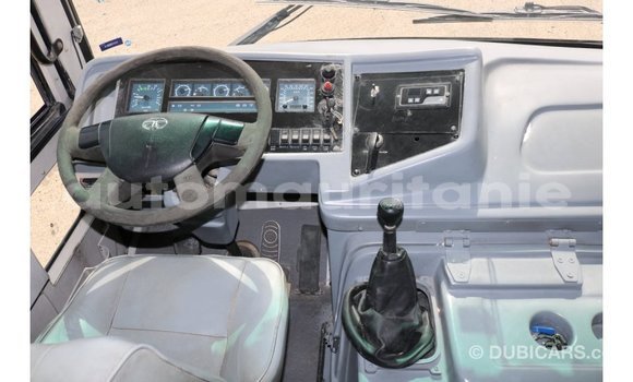 Acheter Import Voiture TATA Xenon Blanc à Import - Dubai, Adrar