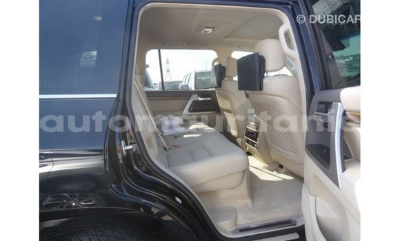 Acheter Import Voiture Toyota Land Cruiser Noir à Import - Dubai, Adrar Acheter Import Voiture Toyota Land Cruiser Noir à Import - Dubai, Adrar