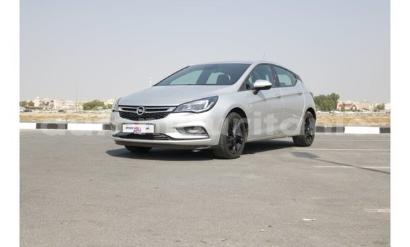 Acheter Import Voiture Opel Astra Blanc à Import - Dubai, Adrar