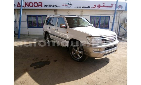 Acheter Import Voiture Toyota Land Cruiser Blanc à Import - Dubai, Adrar Acheter Import Voiture Toyota Land Cruiser Blanc à Import - Dubai, Adrar