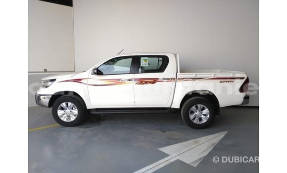 Buy Import Toyota Hilux White Car in Import - Dubai in Adrar Buy Import Toyota Hilux White Car in Import - Dubai in Adrar