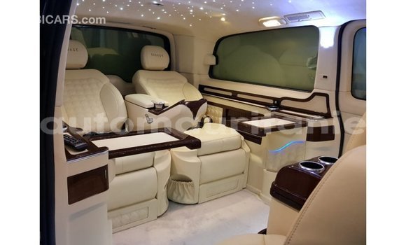 Buy Import Mercedes-Benz 250 Black Car in Import - Dubai in Adrar Buy Import Mercedes-Benz 250 Black Car in Import - Dubai in Adrar