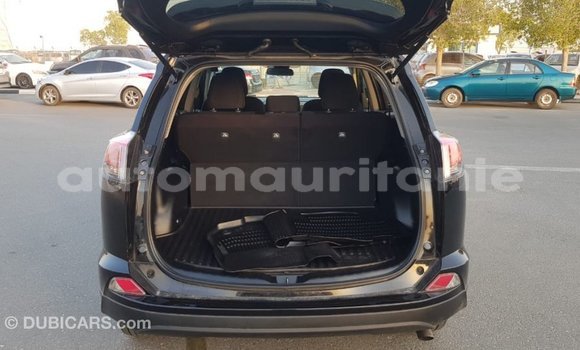 Acheter Import Utilitaire Toyota HiAce Noir à Import - Dubai, Adrar Acheter Import Utilitaire Toyota HiAce Noir à Import - Dubai, Adrar